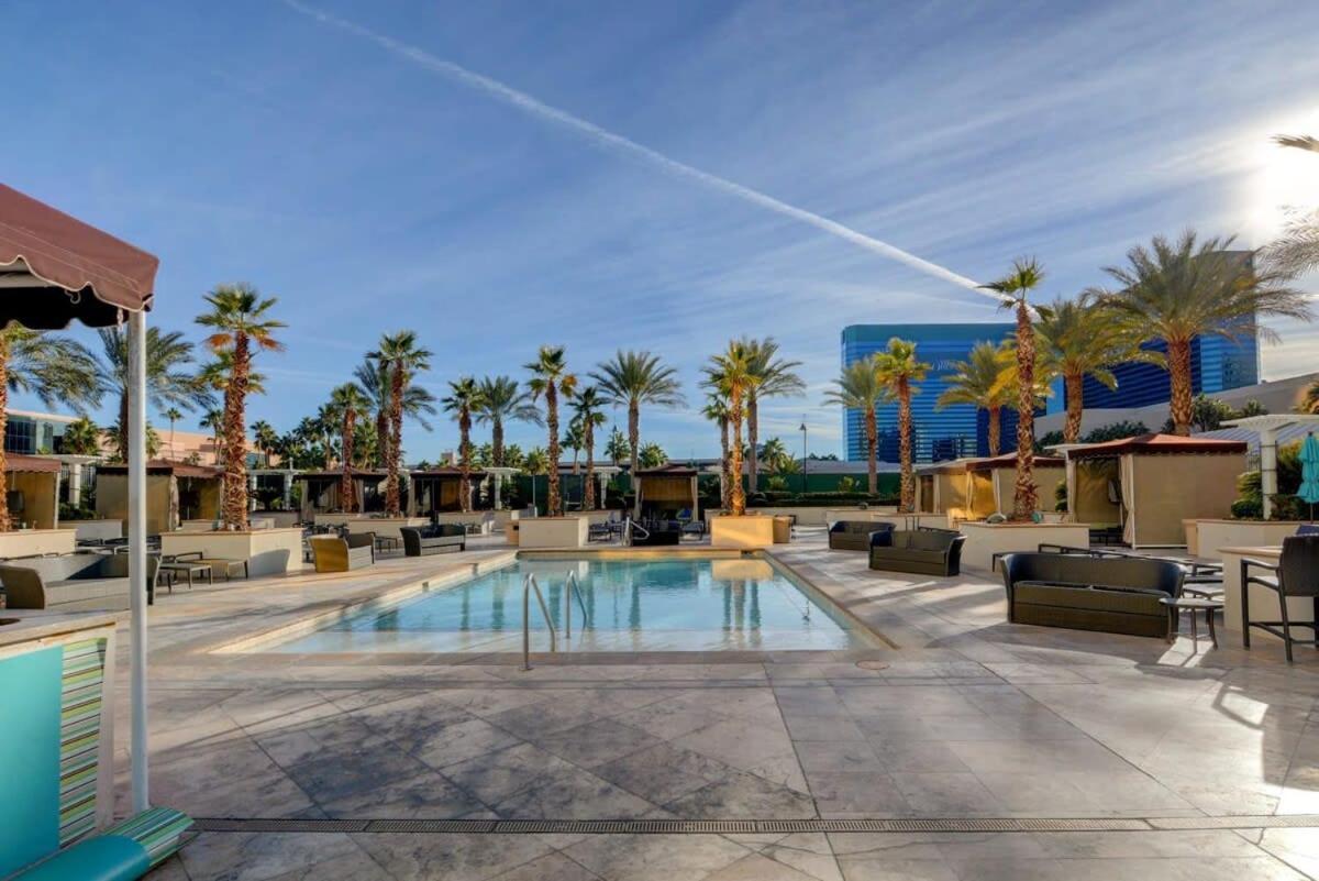 Mgm Signature-21-703 Strip View Jacuzzi Studio Las Vegas Luaran gambar