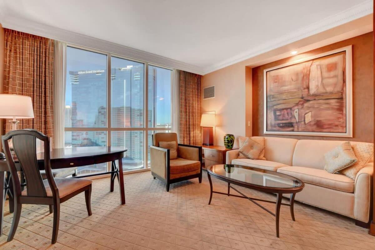Mgm Signature-21-703 Strip View Jacuzzi Studio Las Vegas Luaran gambar