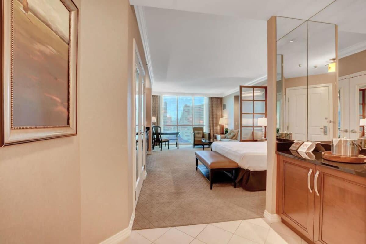 Mgm Signature-21-703 Strip View Jacuzzi Studio Las Vegas Luaran gambar